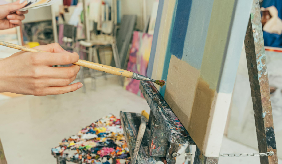 Hand painting on easel 